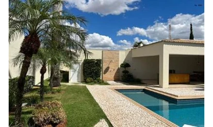 Casa em Nova Andradina, Centro, R. Santa Lucia, 1448, esquina R. Sete de Setembro, MS. Área: 178.3m2