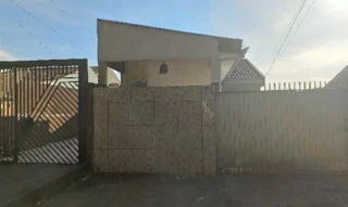 Imóvel 2727550 [''] - ['RUA ILDEFONSO PEREIRA CARDOSO, N. 567, CS 01 LT 14 QD 02, QUISSISSANA, SAO JOSE DOS PINHAIS - PR, CEP 83.085-110'] ['Quissisana'] - ['São José dos Pinhais']/['PR'] - 1