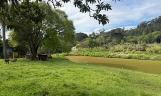 Imóvel 3023350 [''] - ['UMA PARTE DE TERRAS DE CULTURA, com a área superficial de 39.330,00m², situada no distrito desta cidade de Passo Fundo/RS, lugar denominado Jaboticabal, com as seguintes confrontações atuais: ao NOROESTE, parte por uma estrada e parte por linha seca, dividindo com terras de João Rebechi; ao NORDESTE, o LESTE, por cercas de arame, com terras de Andreia Rebechi; ao SUL, com terras de Valdir Durigon, digo, Valdir Domingos Rebechi e Ari Trevisan, por cercas de arame; e, ao OE