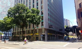 Imóvel 2877553 [''] - ['Avenida Rio Branco, 142, Loja B e Sobreloja B - Centro - Rio de Janeiro/RJ'] ['Centro'] - ['Rio De Janeiro']/['RJ'] - 1