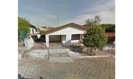 Casa em Guaimbê, Centro, Rua Rui Barbosa, 14, SP. Área: 173.25m2