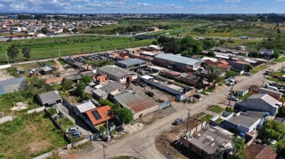 Imóvel 2617454 [''] - ['RUA CARLOS CHAGAS, 526, GUARITUBA, PIRAQUARA/PR, CEP: 83314-020 LOTE DE TERRENO Nº 09, DA QUADRA Nº 04, DA PLANTA FAZENDA DO GUARITUBA, NO MUNICÍPIO DE PIRAQUARA, MEDINDO 18,00 METROS DE FRENTE, POR 60,00 METROS DE FUNDOS EM AMBOS OS LADOS, TENDO DE LARGURA NA LINHA DE FUNDOS 18,00 METROS, COM A ÁREA DE 1.080,00M², COM DEMAIS CONFRONTAÇÕES, MEDIÇÕES E CARACTERÍSTICAS NA MATRÍCULA 7328 DO REGISTRO DE IMÓVEIS DE PIRAQUARA/PR'] ['Guarituba'] - ['Piraquara']/['PR'] - 1