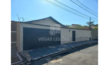 Casa em Piracicaba, Nova Piracicaba, Rua Jorge Antonio Angeli, 382, SP. Área: 257.32m2