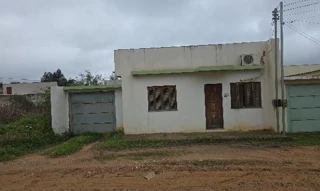 Imóvel 3093456 ['1444420393989'] - ['RUA JOSÉ LUIZ VAZ NETO,N. 278, VILA BRUNO - CEP: 96400-000, BAGE - RIO GRANDE DO SUL'] ['Tarumã'] - ['Bagé']/['RS'] - 1