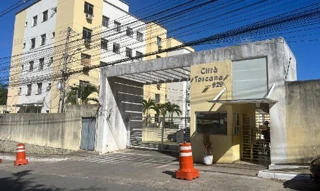 Imóvel 2940358 ['8555524337538'] - ['AVENIDA PROFESSOR THEOCRITO BATISTA,N. 929 APTO. 203 BL 13 LT QUINTAS DO PIQUAIA VG 206, CAJI - CEP: 42721-810, LAURO DE FREITAS - BAHIA'] ['Caji'] - ['Lauro de Freitas']/['BA'] - 1