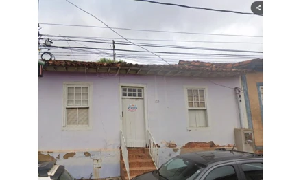 Casa em Paracatu, Centro, Rua Manoel Caetano Rocha, 175, MG. Área: 366.28m2