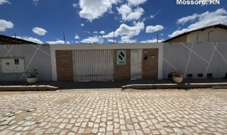 Imóvel 3049059 ['8444426925727'] - ['RUA ANTONIA BRIGIDA FONSECA,N. 75 CS 04 LOTEAMENTO NOVA FLORINDA I, SANTA DELMIRA - CEP: 59616-648, MOSSORO - RIO GRANDE DO NORTE'] ['Santa Delmira'] - ['Mossoró']/['RN'] - 1