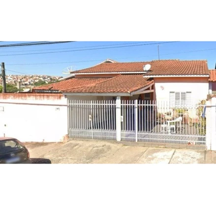 Casa em Caçapava, Sapé, Rua Professor José Benedito Araújo Mota, 10 esquina com a Rua Éssio Lanfredi, 135, Parque Residencial Maria Elmira, SP. Área: 108m2
