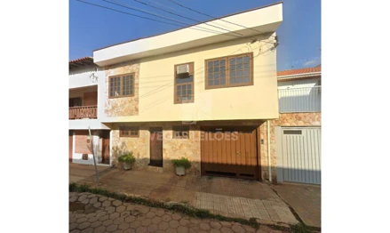 Casa em Tatuí, Centro, Rua Coronel Bento Pires, 757, SP. Área: 200m2 - imagem 0