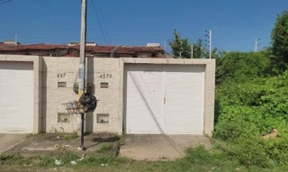 Imóvel 2321061 ['8444413816525'] - ['RUA FE E CARIDADE,N. 437B LOTES 28 E 29 QUADRA 101, PAVUNA - CEP: 61809-130, PACATUBA - CEARA'] [''] - ['Pacatuba']/['CE'] - 1
