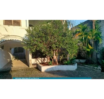 Casa em Guarulhos, Vila Pedro Moreira, Rua Gaspar de Oliveira Viana, 150, SP. Área: 640m2