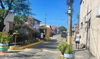 Imóvel 2909662 ['1555520605289'] - ['RUA DOS GERANIOS,N. 65 QD 13, CAMPO REDONDO - CEP: 28942-380, SAO PEDRO DA ALDEIA - RIO DE JANEIRO'] ['Campo Redondo'] - ['São Pedro da Aldeia']/['RJ'] - 1
