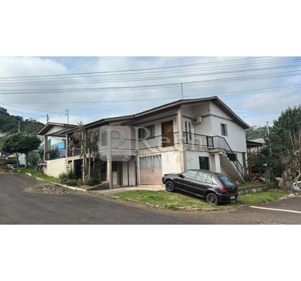 Casa em Sarandi, , Esquina formada pelas Ruas Guilherme Sareto e Getulio Osvaldo Bertocchi, 742, RS. Área: 360m2 - imagem 0