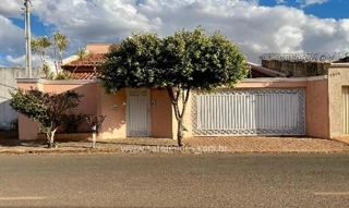 Imóvel 2605463 [''] - ['Rua Goiás, nº 1.820, Nossa Senhora de Fátima, Monte Carmelo/MG'] ['Nossa Sra. de Fatima'] - ['Monte Carmelo']/['MG'] - 1