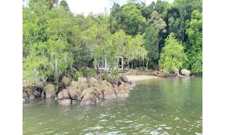 Casa em Paranaguá, Jardim Iguaçú, Ilha de Eufrazina, s/no, PR. Área: 150m2
