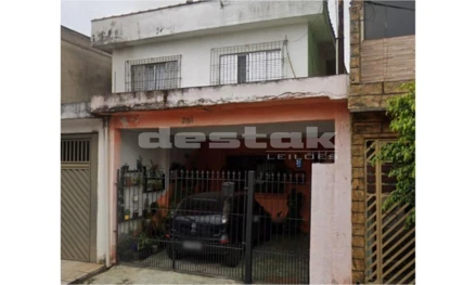 Casa em Mauá, Vila Santa Cecília, Rua Santa Teresinha, nº 211, Vila Santa Cecília - Mauá/SP, SP. Área: 143.04m2