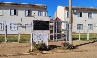 Imóvel 2887267 ['8555521051897'] - ['RUA MARIA DE LOURDES VIEIRA MATOS,N. 277 APTO. 04 BLOCO 01, CENTRO OESTE - CEP: 79000-000, CAMPO GRANDE - MATO GROSSO DO SUL'] ['Jardim Paulo Coelho Machado'] - ['Campo Grande']/['MS'] - 1