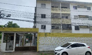 Imóvel 2435167 ['1444406565859'] - ['RUA MAJOR MEDICO VICENTE FONSECA DE MATO,N. 750 APTO. 108 BL D LT 1A QD X LT POCO DO MATO, CANDEIAS - CEP: 54440-370, JABOATAO DOS GUARARAPES - PERNAMBUCO'] ['Candeias'] - ['Jaboatão Dos Guararapes']/['PE'] - 1