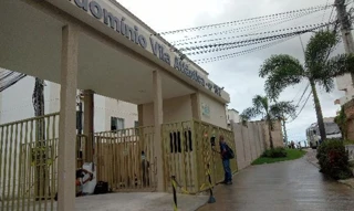 Imóvel 2507867 ['8555535309816'] - ['AVENIDA PROFESSOR THEOCRITO BATISTA,N. 288 APTO. 002 BL 17, CAJI - CEP: 42721-810, LAURO DE FREITAS - BAHIA'] ['Quintas do Picuaia'] - ['Lauro de Freitas']/['BA'] - 1