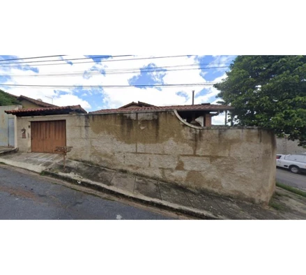 Casa em Contagem, Vila Pérola, Rua Orissanga, 374, MG. Área: 300m2