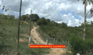 Imóvel 2652569 [''] - ['Propriedade agrícola denominada FLOR DE GITIRANA, uma área de terra medindo 189ha 1.100m², cadastrada no INCRA sob nº 244.023.251.683-5'] [''] - ['Branquinha']/['AL'] - 1