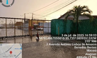 Imóvel 2434470 ['8555501138393'] - ['AVENIDA ANTONIO LISBOA DE AMORIM,N. 327 CS 179, BENEDITO BENTES - CEP: 57084-146, MACEIO - ALAGOAS'] ['Benedito Bentes'] - ['Maceió']/['AL'] - 1