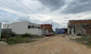 Foto de Casa em Leilão em Feira De Santana / BA - 2958870