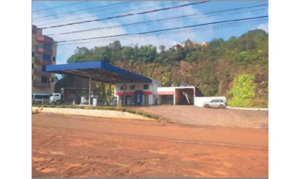 Comercial em Anita Garibaldi, , Avenida Vidal Ramos Junior, SC. Área: 1252m2