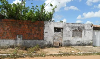 Imóvel 1827571 ['8555533726606'] - ['RUA ENGENHO SAO MIGUEL,N. 1292 LT 23 QD 5F, PLANALTO - CEP: 59570-000, CEARA-MIRIM - RIO GRANDE DO NORTE'] [''] - ['Ceará-Mirim']/['RN'] - 1