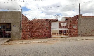 Imóvel 2451873 ['8787703709139'] - ['RUA ERASMO PEREIRA DE ALBUQUERQUE,N. 128 LT 07 QD 12, EUNO ANDRADE DA SILVA - CEP: 55150-000, BELO JARDIM - PERNAMBUCO'] ['Centro'] - ['Belo Jardim']/['PE'] - 1