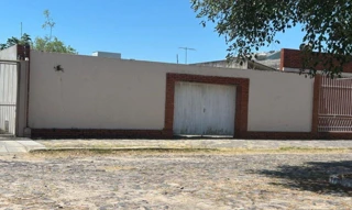 Imóvel 2590175 [''] - ['quarteirão número 34, formado pelas ruas Torquato Severo, Sete de Setembro, Rui Barbosa e Osvaldo Aranha, casa de material, sob número 571'] [''] - ['Dom Pedrito']/['RS'] - 1