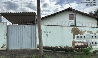 Imóvel 2711276 ['8444408455846'] - ['RUA DOS BEM-TE-VIS,N. 54 CS 07, DUMAVILLE - CEP: 32803-088, ESMERALDAS - MINAS GERAIS'] ['Dumaville'] - ['Esmeraldas']/['MG'] - 1