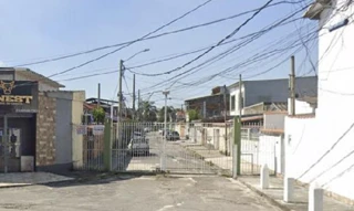 Imóvel 2465976 ['1444420633947'] - ['RUA JOSEMAR NOBRE MAGALHAES,N. 141 QUADRA 42 LOTE 15, BANGU - CEP: 21725-590, RIO DE JANEIRO - RIO DE JANEIRO'] ['Bangu'] - ['Rio De Janeiro']/['RJ'] - 1