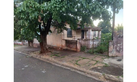 Casa em Londrina, VILA INDEPENDENCIA, Rua Tembes, PR. Área: 652.4m2