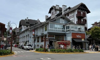 Imóvel 2635576 [''] - ['Rua Augusto Zatti, 160- Esquina com a Rua Borges de Medeiros, nº 2820'] ['Vila Suica'] - ['Gramado']/['RS'] - 1