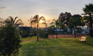 Imóvel 3012976 [''] - ['Avenida Argemiro Evangelista Ferreira, medindo 12,68 m de frente para a Área de Recreação Pública 05, com acesso para a Rua 01; 30,00 m pelo lado direito, confrontando com o lote nº 01; 12,00 m pelos fundos, confrontando com o lote nº 40; e 30,00 m pelo lado esquerdo, confrontando com o lote nº 03, totalizando a área de 370,15 m². Imóvel objeto da matrícula nº 157.411, Livro 2, CNM nº 032136.2.0157411-27, do 1º Ofício de Registro de Imóveis de Uberlândia/MG.ENDEREÇO PARA 