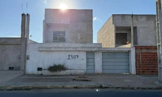 Imóvel 2583377 ['1444418898947'] - ['AVENIDA MODELO,N. 1307 LT 09 QD 07, BATEIAS - CEP: 45000-000, VITORIA DA CONQUISTA - BAHIA'] ['Bateias'] - ['Vitória Da Conquista']/['BA'] - 1