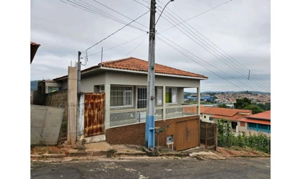 Casa em Monsenhor Paulo, , Rua Lateral Norte 1, 41 (atual Rua Maria Batista), MG. Área: 137.49m2