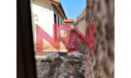 Casa em Bauru, Jardim Ouro Verde, Rua Professor Isaac Portal Roldan, 10-30, SP. Área: 64.72m2 - imagem 0
