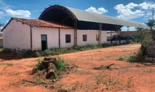 Imóvel 1841779 ['IDR178133'] - ['Rua da AABB, s/n, Centro, Tanhaçu, BA, 46600-000'] [''] - ['Tanhaçu']/['BA'] - 1