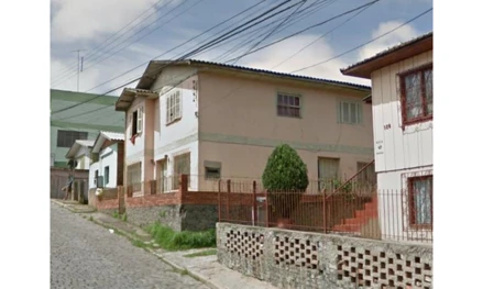 Casa em Caxias do Sul, Flores, Rua Agostinho Salmoria, nº 716, RS. Área: 200m2