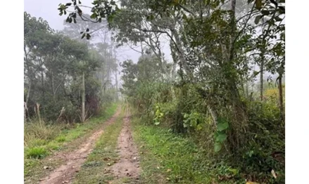 Imóvel rural em Embu-Guaçu, Parque Alvorada, Rua Francisca Batista da Silva, 14 - esquina com Rua/Estrada Manoel dos Frades, SP. Área: 230m2