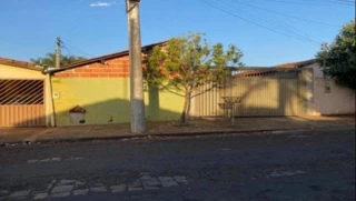 Imóvel 2495783 [''] - ['Rua 26-A, Lt 05 da Qd 80, Centro, Paranaiguara, GO'] [''] - ['Paranaiguara']/['GO'] - 1