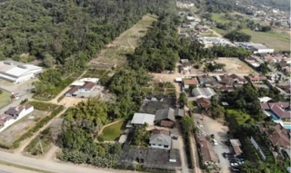 Imóvel 2666883 [''] - ['Rua França Vosgerau- a 300 m do Posto Ipiranga (lado oposto sentido Jaraguá-Corupá)'] ['Seminário'] - ['Corupá']/['SC'] - 1