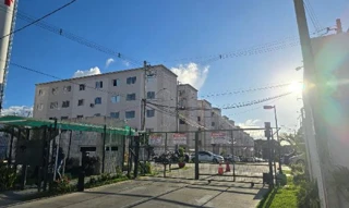 Imóvel 2874184 [''] - ['RUA VIVER AREIA BRANCA, N. 155, APTO. 103, BL 07 PAV 02, AREIA BRANCA, SALVADOR/BA. DESCRIÇÃO DO IMÓVEL: Apartamento, 69,57 m2 de área total, 40,53 m2 de área privativa, 2 qts, a.serv, 1 WC, 2 sl, cozinha. IPTU: 965086-5 Matrícula: 195108 Ofício: 2 NÚMERO DO BEM: 8787713508365 MATRÍCULA: https://venda-imoveis.caixa.gov.br/editais/matricula/BA/8787713508365.pdf'] ['Areia Branca'] - ['Salvador']/['BA'] - 1