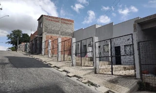 Imóvel 2594185 ['8444430981067'] - ['RUA SAO FRANCISCO,N. 46 CS 35 VG 35, BRIGADEIRO TOBIAS - CEP: 18108-470, SOROCABA - SAO PAULO'] ['Brigadeiro Tobias'] - ['Sorocaba']/['SP'] - 1