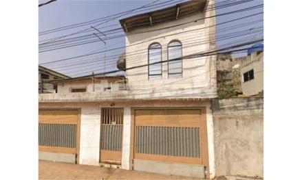Casa em Ferraz de Vasconcelos, Jardim Do Castelo, Travessa Ipê, 42, SP. Área: 326.6m2
