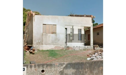 Casa em Lucélia, Vila Cayres, Rua Manoel Lopes, 2567, SP. Área: 300m2
