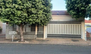 Imóvel 2727987 [''] - ['Rua Guaianazes, 1343 - Casa (parte do Lote 13/14 da Quadra 104) - Centro - Tupã / SP'] ['Centro'] - ['Tupã']/['SP'] - 1