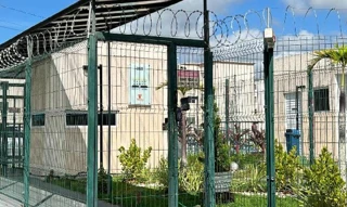 Imóvel 2591389 ['8787710193215'] - ['RUA VIVER SALVADOR,N. 350 APTO. 204 BL 05, AREIA BRANCA - CEP: 41412-265, SALVADOR - BAHIA'] ['Areia Branca'] - ['Salvador']/['BA'] - 1